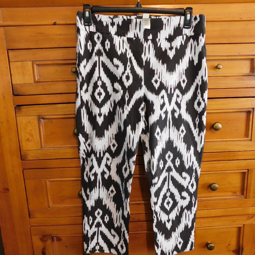 Chico's So Slimming Crop Pants Black and White 2.5